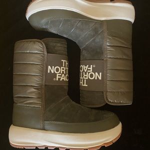 The NorthFace winter boots